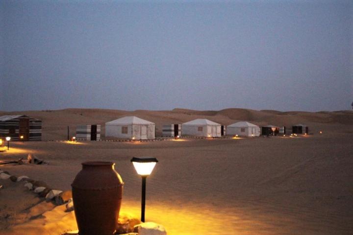Legend Desert Camp Fulayj al Masha'ikh Εξωτερικό φωτογραφία