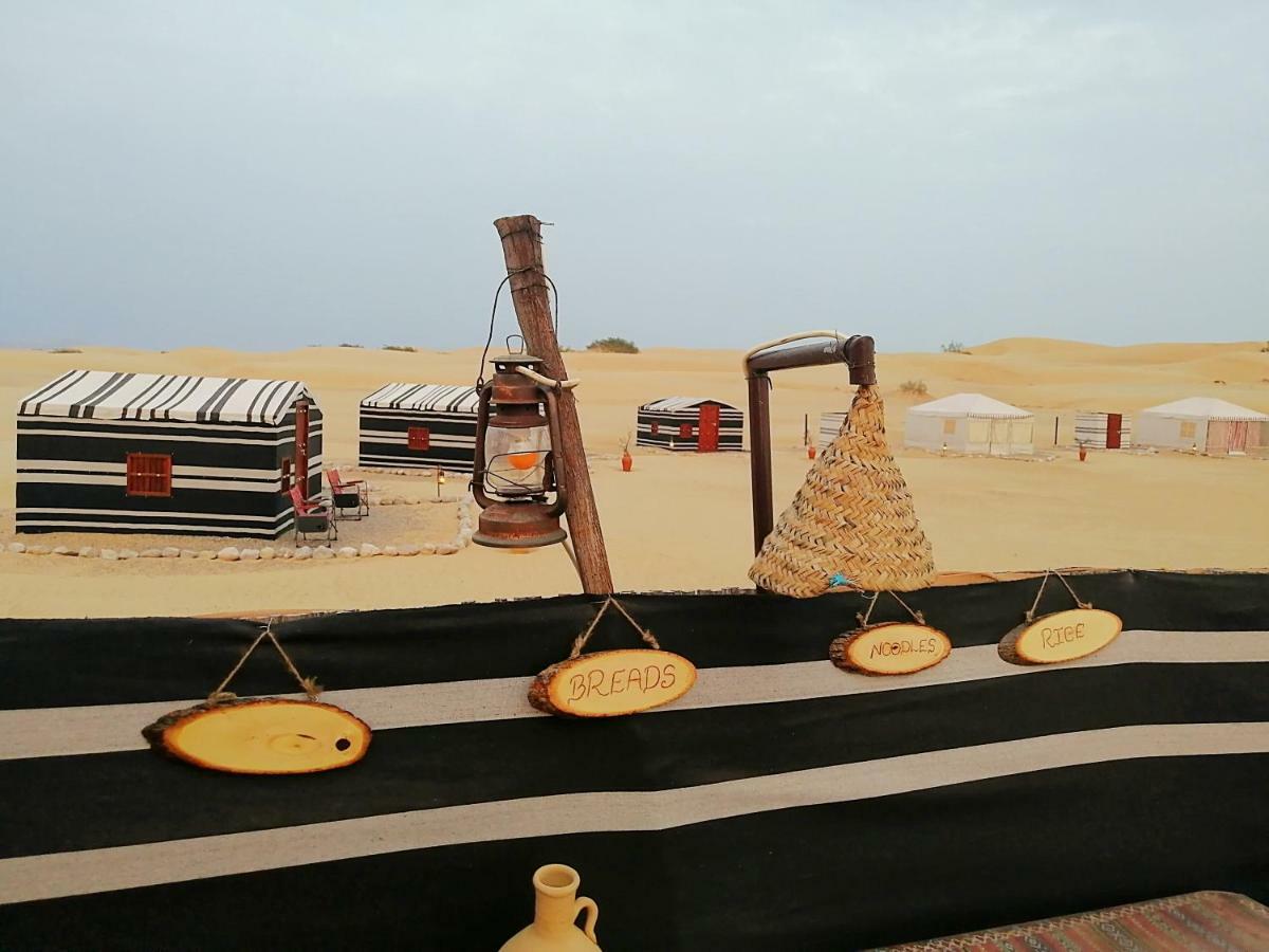 Legend Desert Camp Fulayj al Masha'ikh Εξωτερικό φωτογραφία